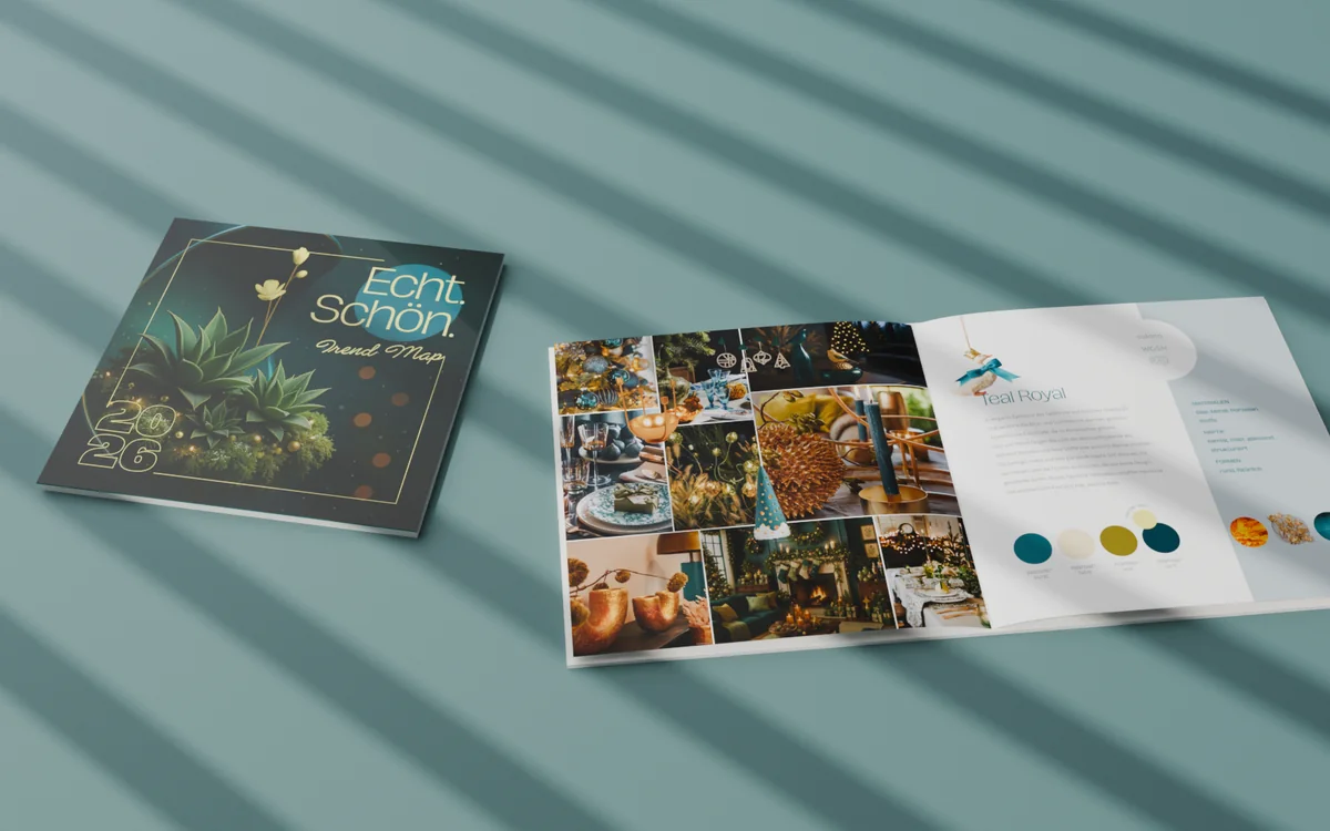 Trend Map 2026 als Buch und aufgeschlagene Doppelseite Teal Royal als Mockup